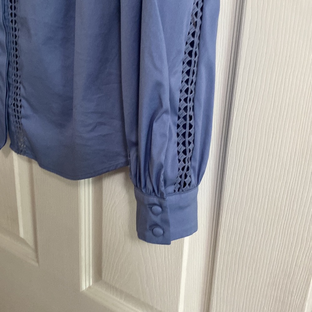 White House Black Market Embroidered Poplin Shirt, Button Down, Denim Blue, L - Picture 5 of 6